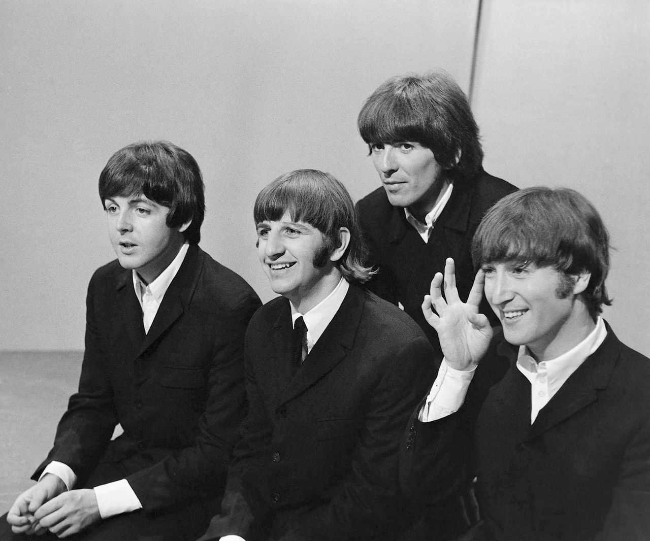 AI helped make âthe last Beatles recordâ with John Lennon, Paul McCartney says