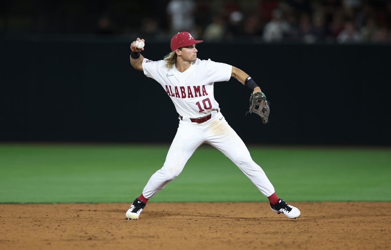 Alabama infielder wins Gold Glove