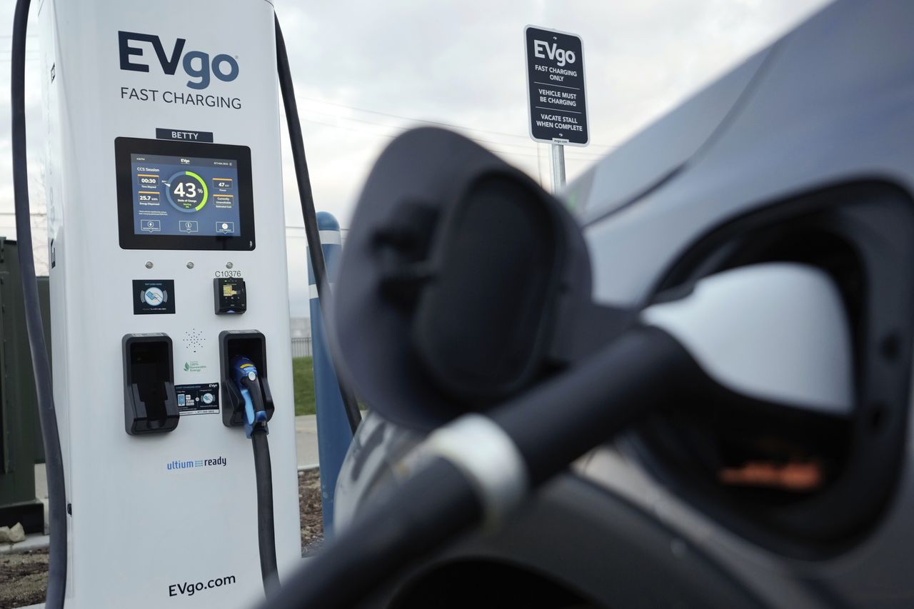 Alabama raising fees for electric, plug-in vehicle registration