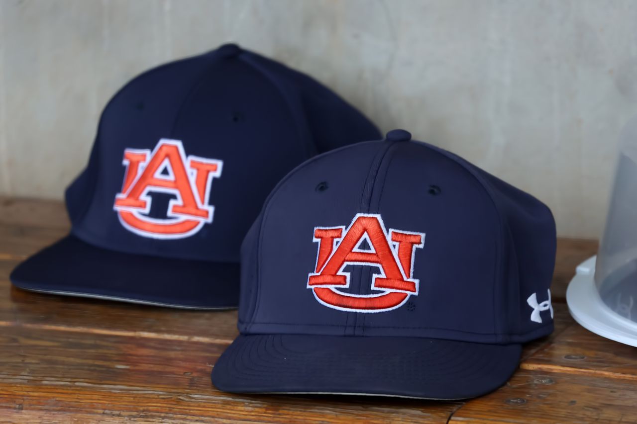 Auburn hires Everett Teaford as pitching coach