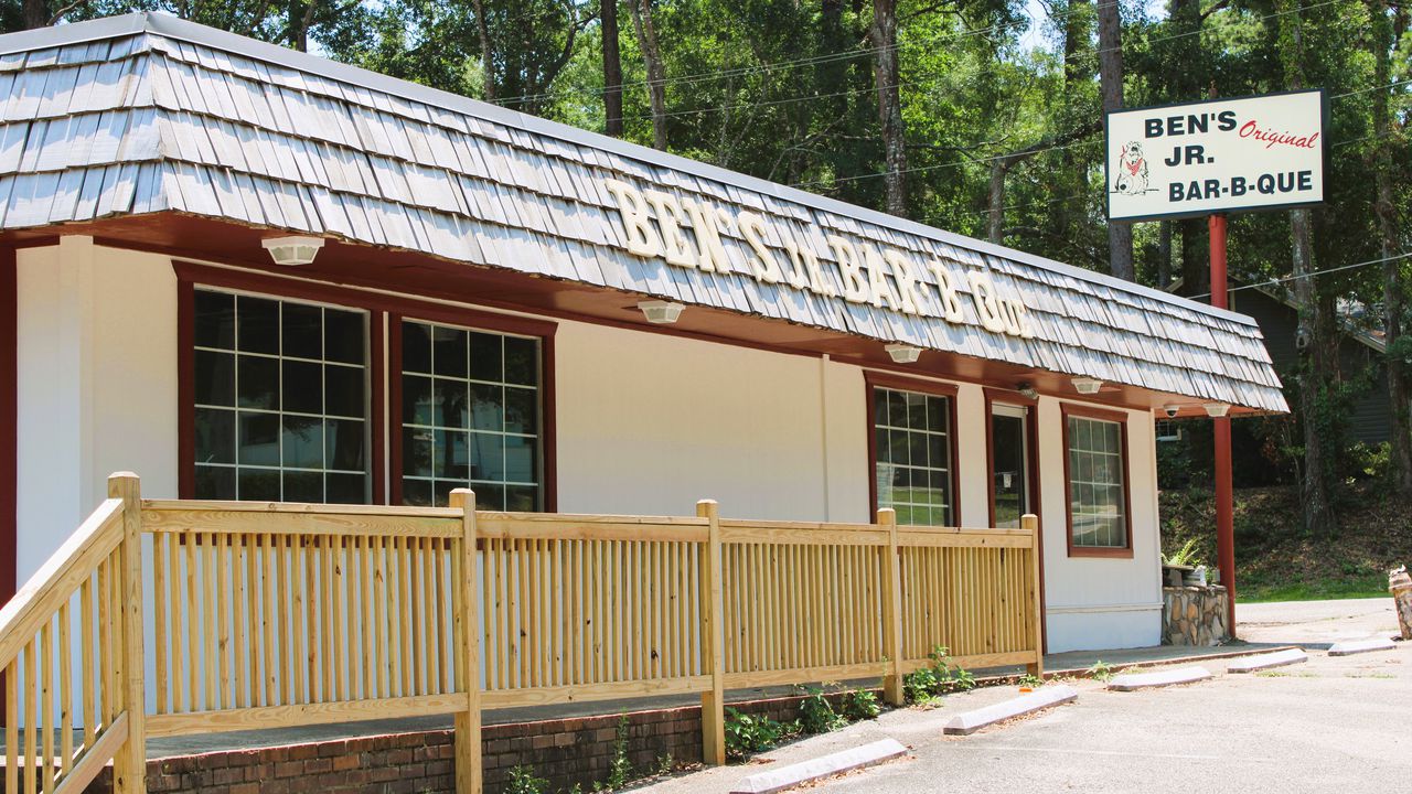 Benâs, a barbecue landmark in Fairhope, soon will come back to life