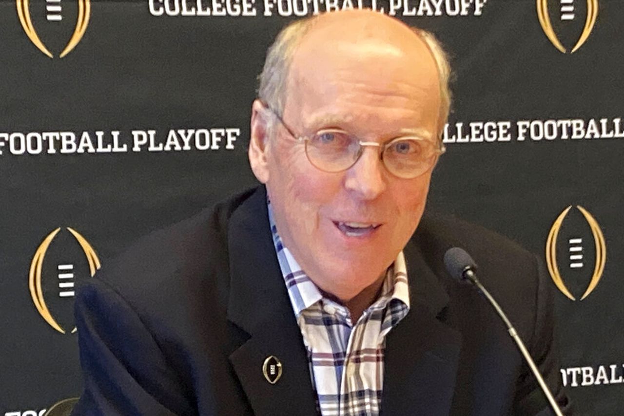 Bill Hancock, CFP executive director, to retire in 2025, after debut of 12-team playoff