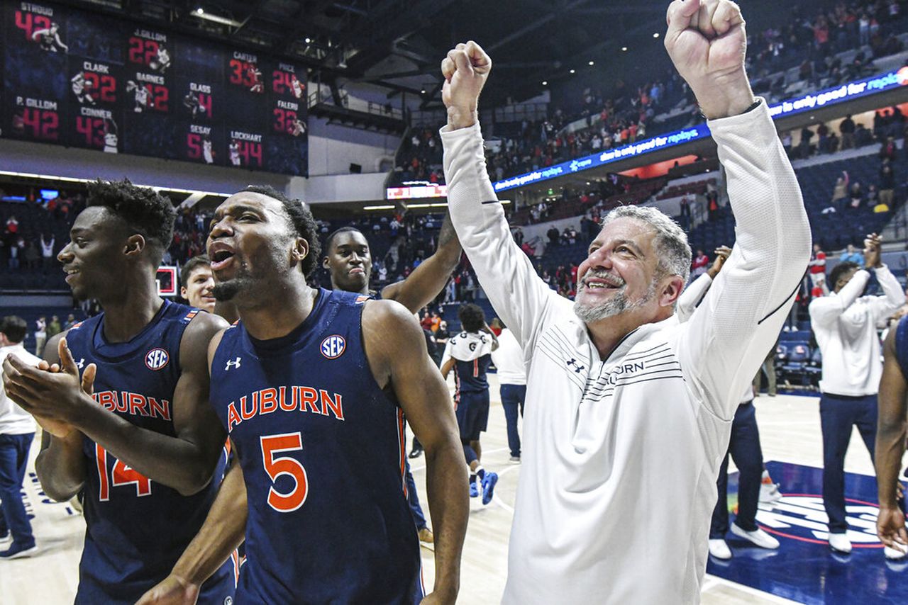 Bruce Pearlâs words of hope for injured Trussville athlete Grayson Pope: âGodâs got youâ