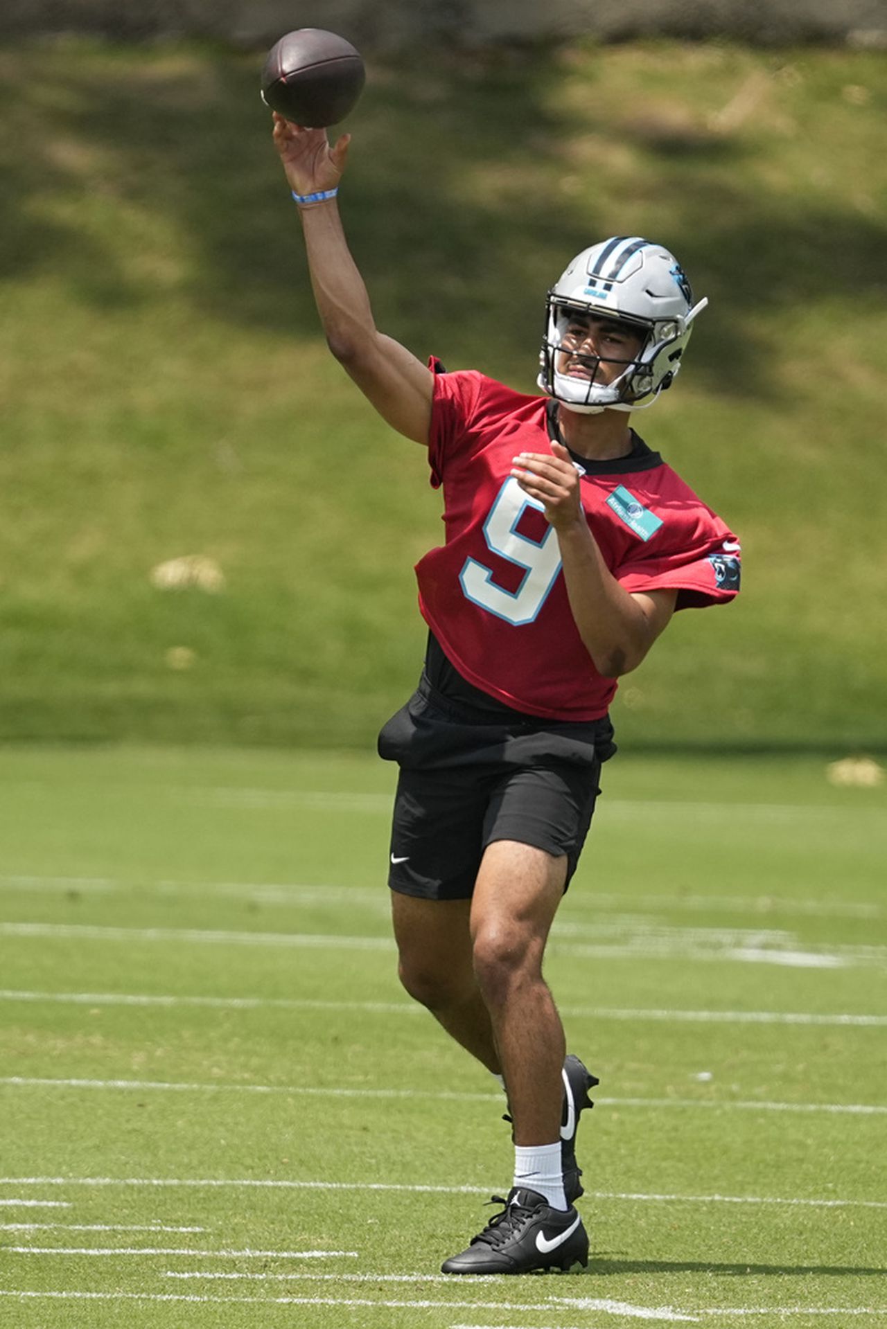 Carolina Panthers quarterback Bryce Young passes