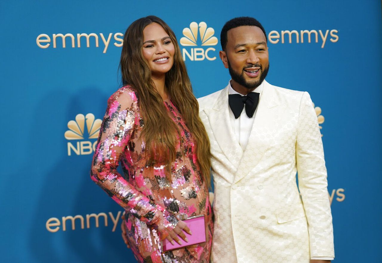 Chrissy Teigen, John Legend announce birth of baby No. 4 by surrogate