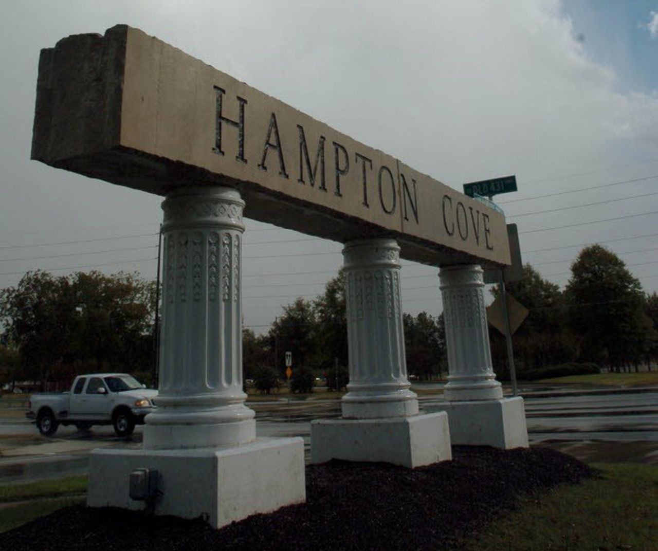 Fire destroys clubhouse at Hampton Cove near Huntsville