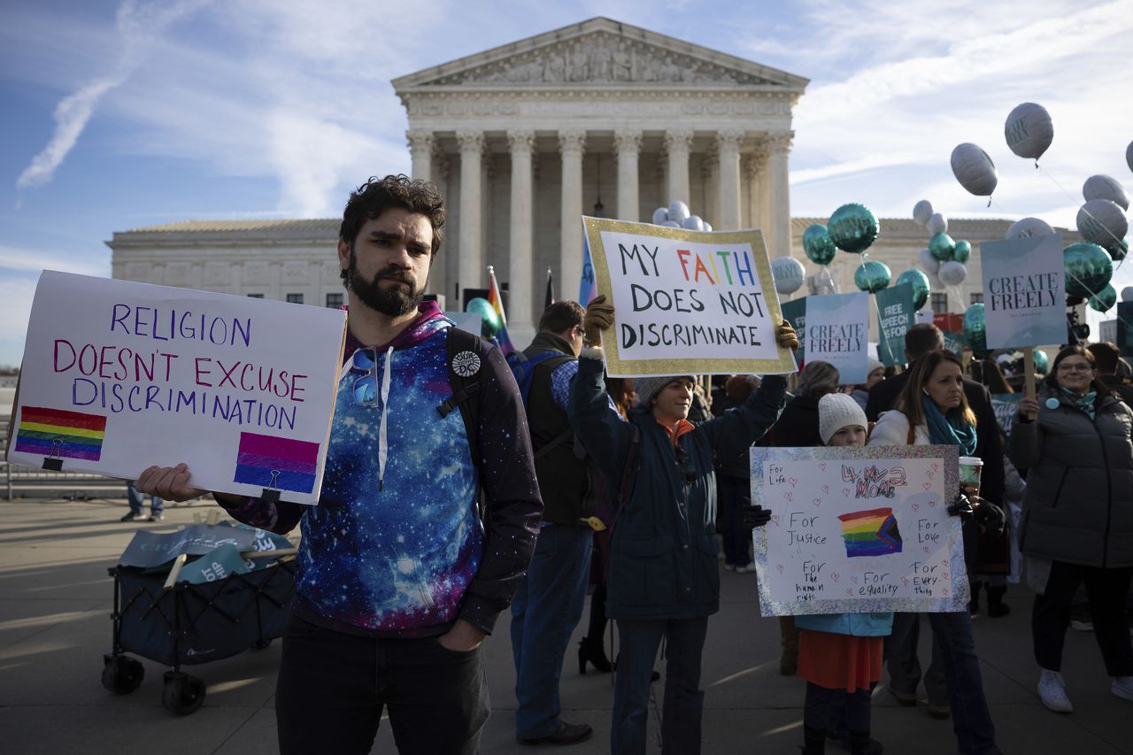 Graphic designer can discriminate against hypothetical gay couple, SCOTUS rules