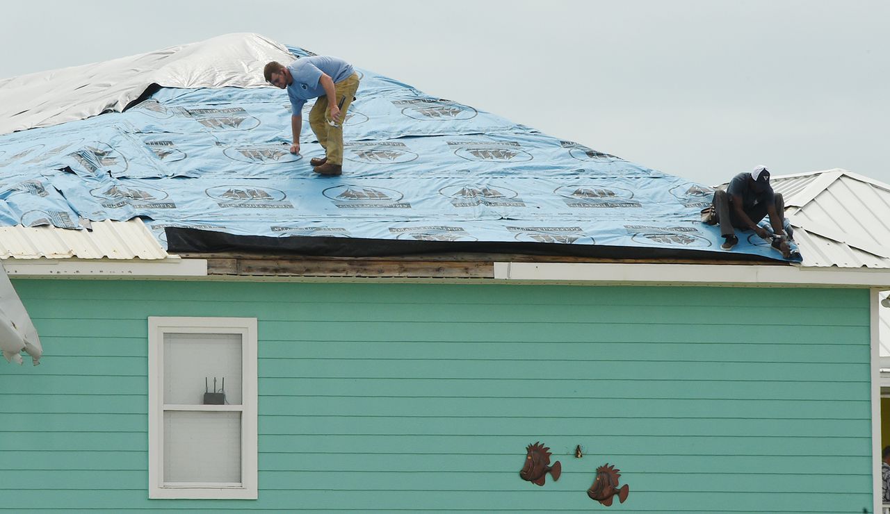 Gulf Shores among riskiest places to own a beach house, study finds