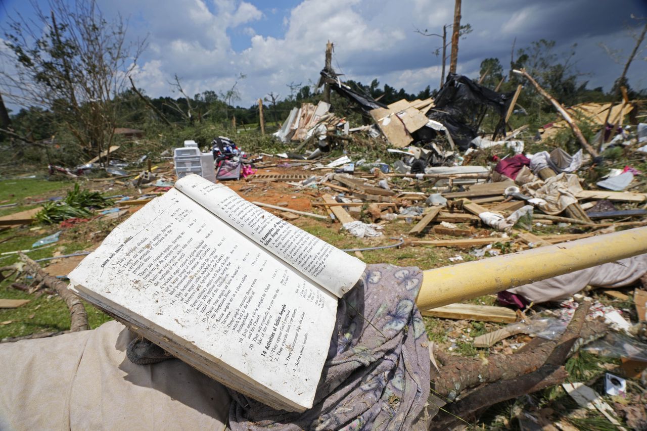 Hours after Mississippi hit by tornadoes, Gov. Tate Reeves attends Alabama GOP fundraiser