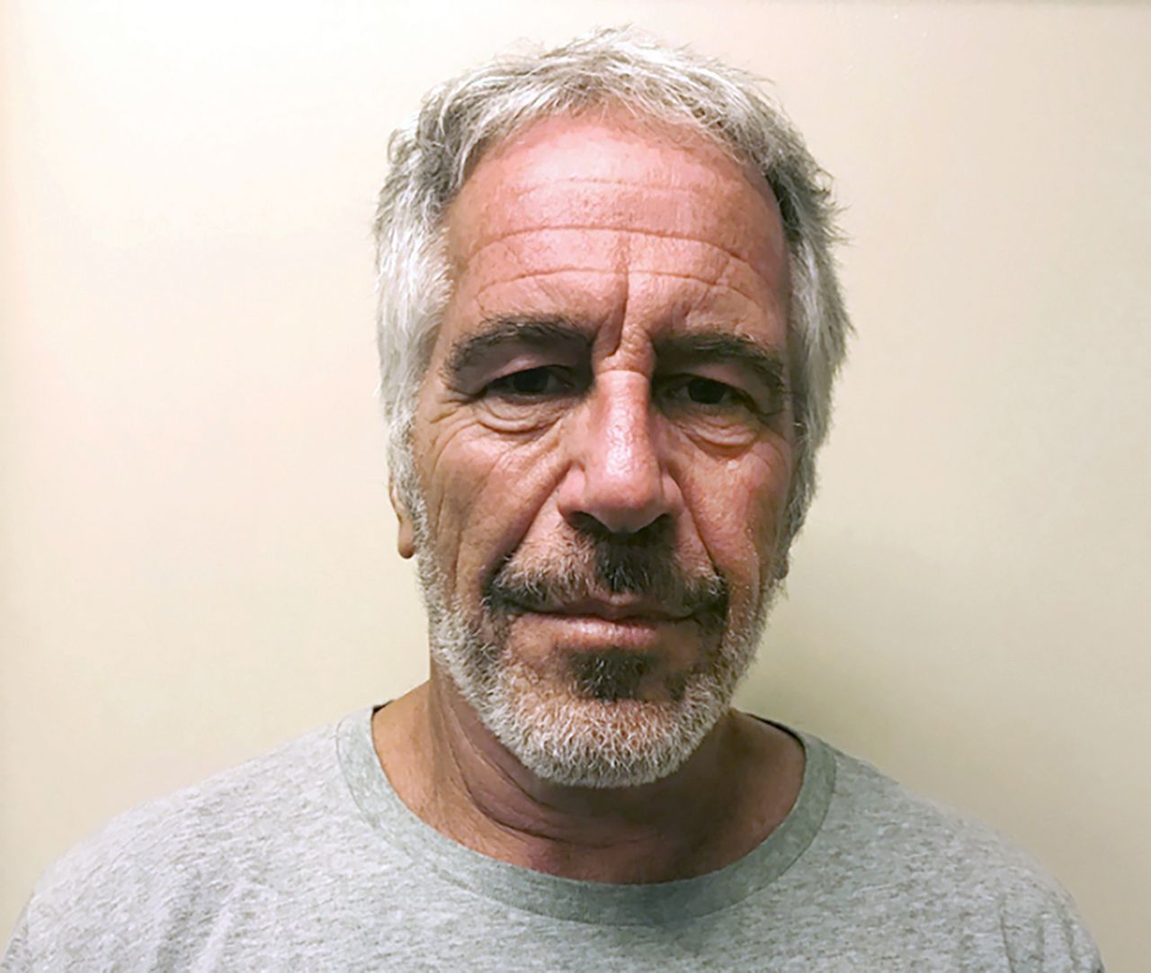 Jeffrey Epsteinâs suicide blamed on ânegligence and misconductâ as guards slept, shopped online