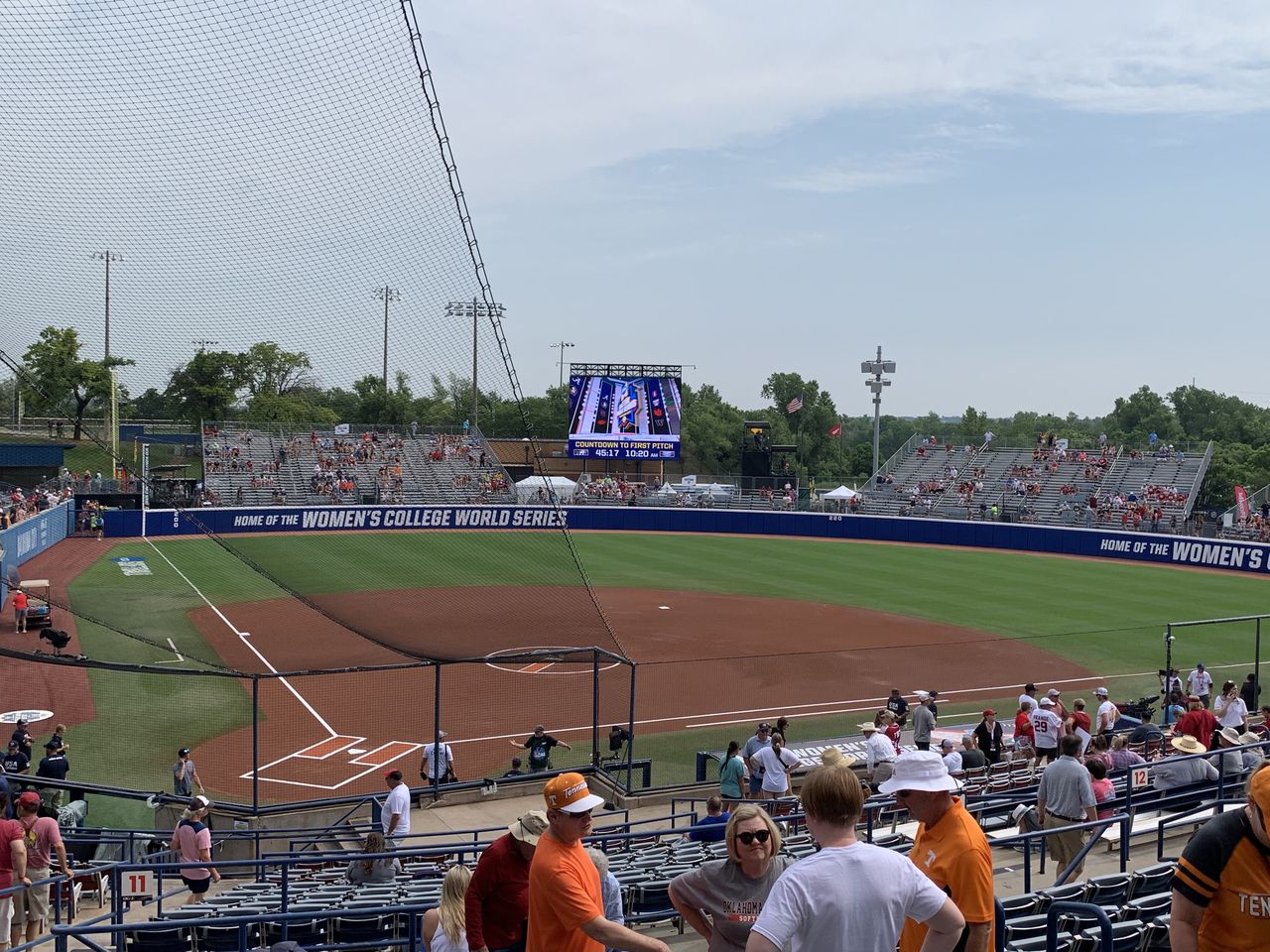 Live updates: Alabama softball starts Womenâs College World Series against Tennessee