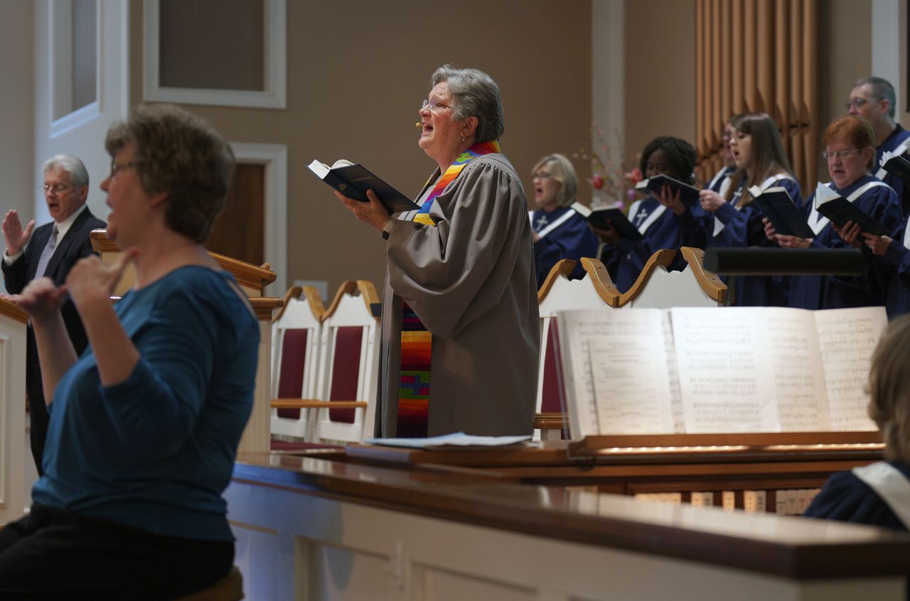 Longtime Southern Baptist churches expelled as female pastors fight to stay