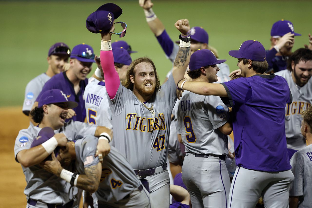 LSUâs Tommy Tanks on walk-off CWS homer: âWas looking for fastball. Didnât get a fastballâ