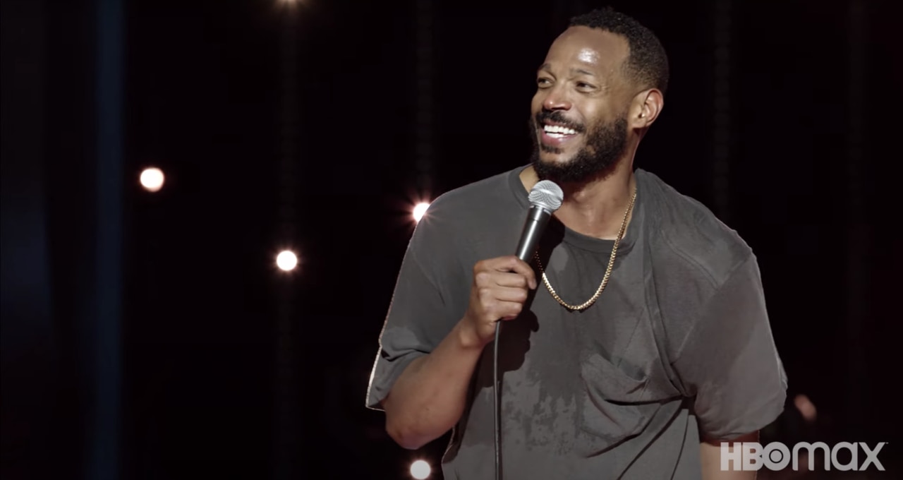 Marlon Wayans pulled off flight, accuses United Airlines of âracism and classismâ