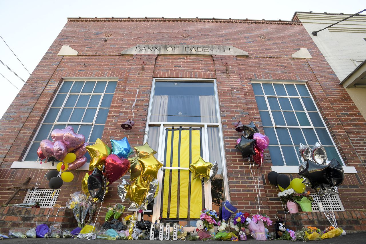 Mass shooting victims remembered at Dadeville High School graduation