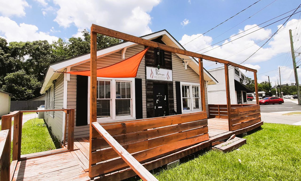 Bay Barbecue sits on Florida Street in midtown Mobile, near a couple other institutions: Butch Cassidy's Cafe and Cammie's Old Dutch Ice Cream Shoppe.