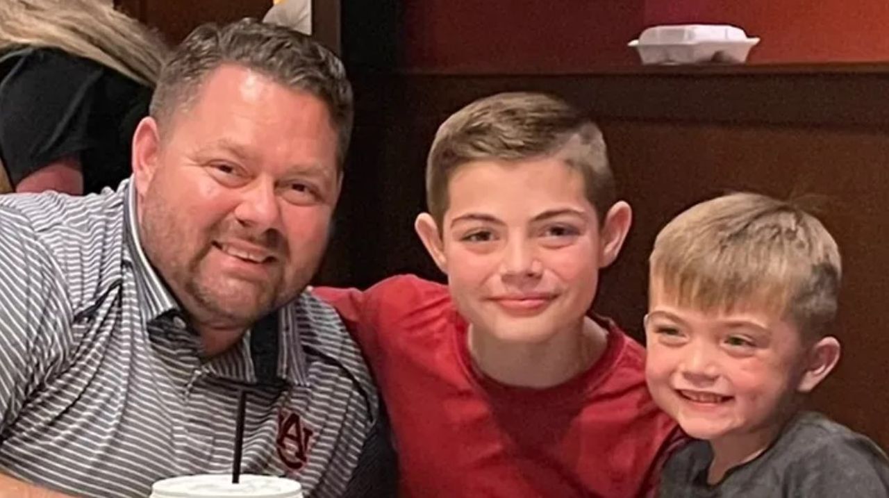 Murdered Daphne restaurant manager a devoted father of two, outdoorsman, avid Auburn fan