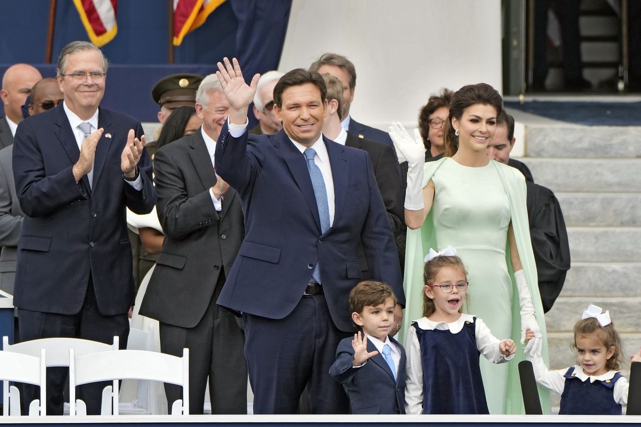 Ron and Casey DeSantis pronounce same last name differently. Why?