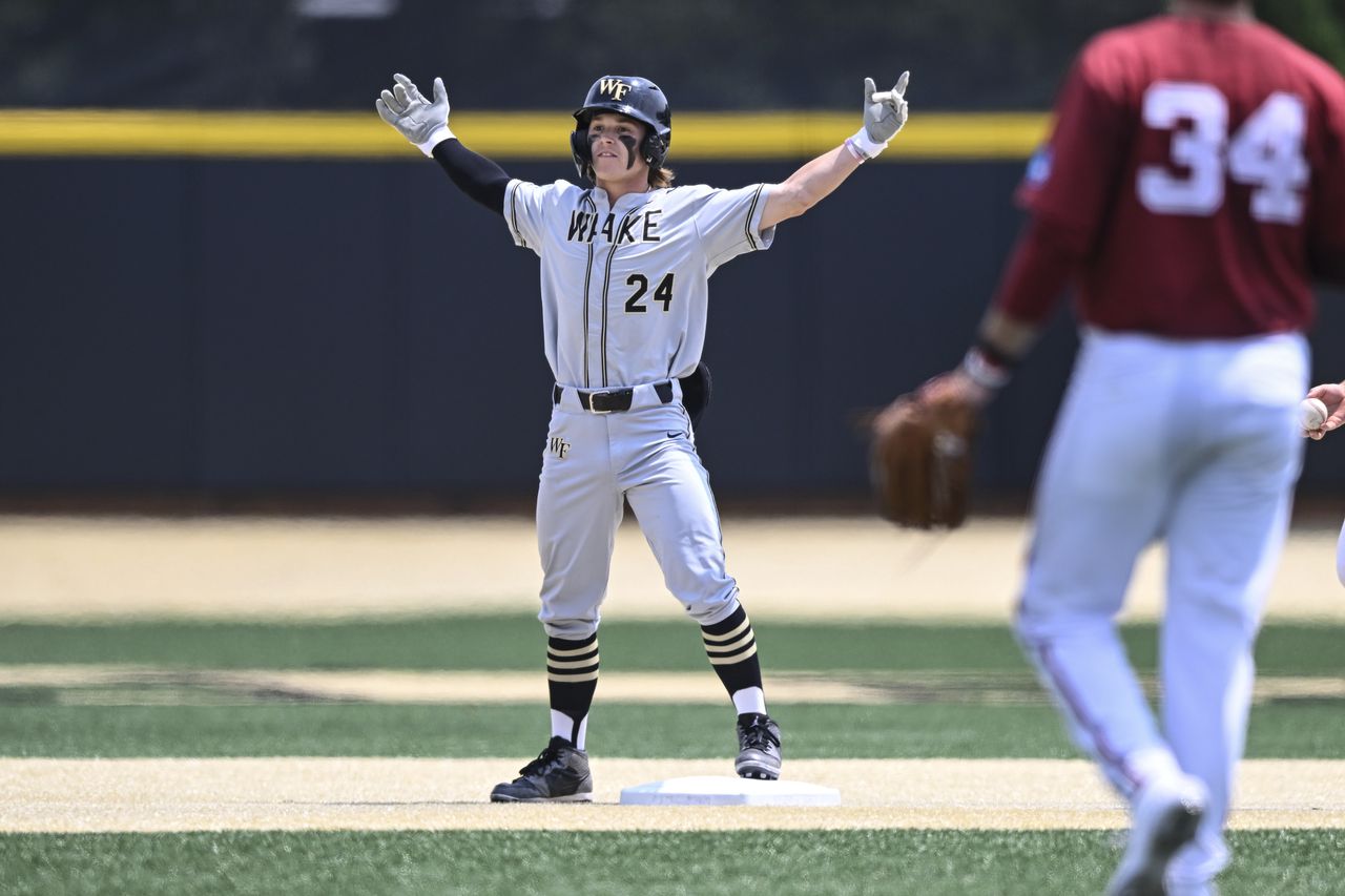 Wake Forest bashes nine home runs, ends Alabamaâs season in Super Regional