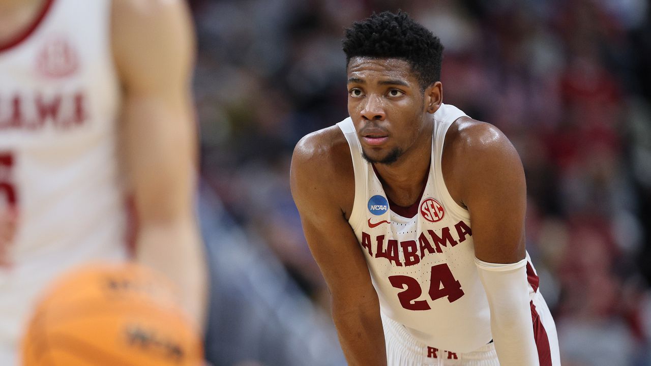 Watch Alabama basketball team celebrate moments Brandon Miller, Noah Clowney get drafted