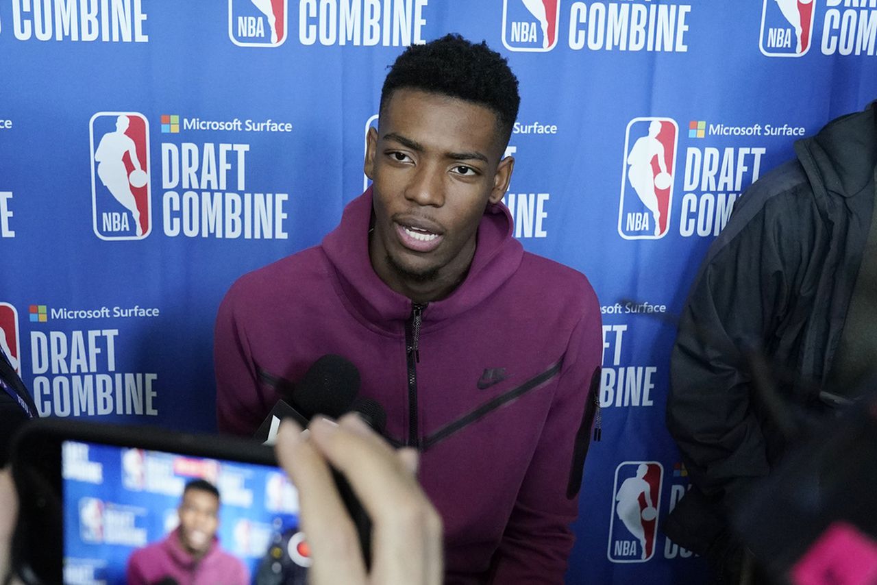 Watch Charlotte Hornets fans boo Brandon Miller pick at No. 2 during NBA Draft