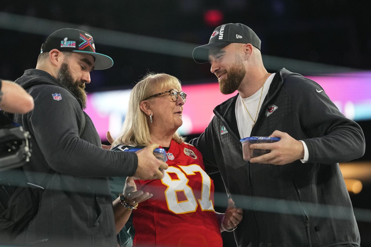 Watch Jason Kelce chug 30 ounces of beer in under 6 seconds for charity