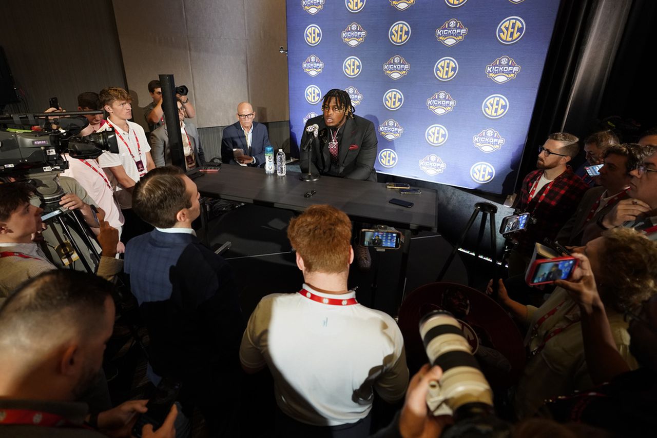 Alabama football players talk 2022 losses to LSU and Tennessee