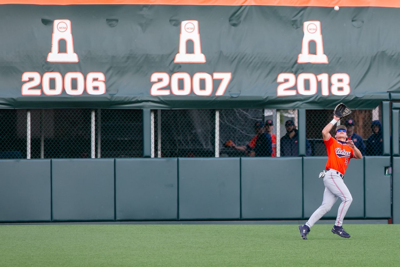 Auburn baseball outfielder enters transfer portal