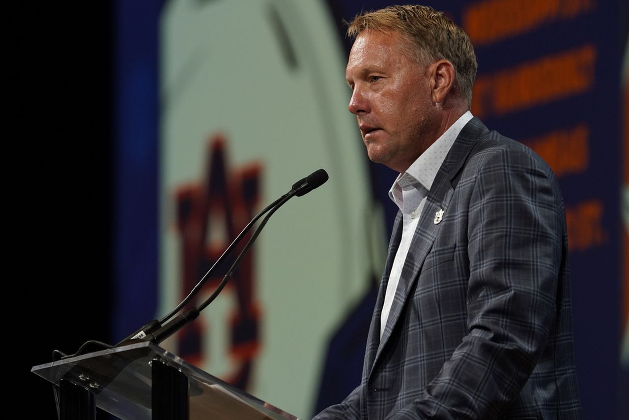 Auburn head coach Hugh Freeze plans to rebuild a âfracturedâ program