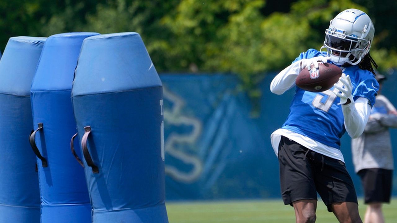 Back at practice, Jameson Williams gets in skirmish