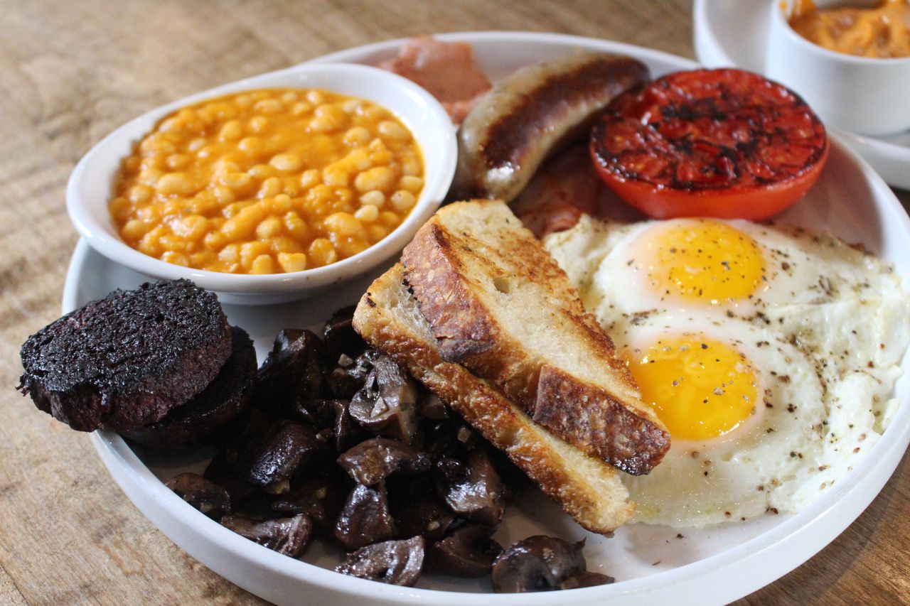 English breakfast at Anvil Pub & Grill