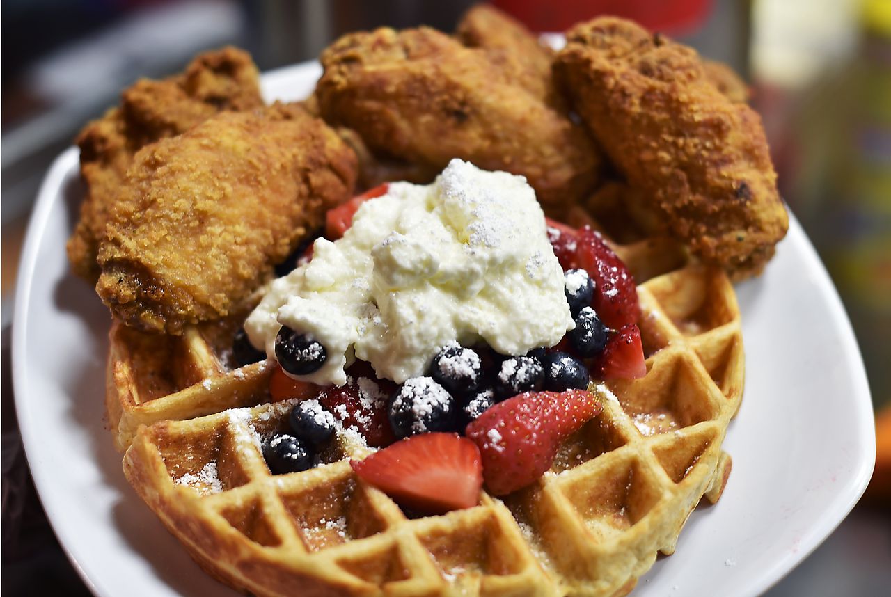 Chicken & Waffle at Yo' Mama's