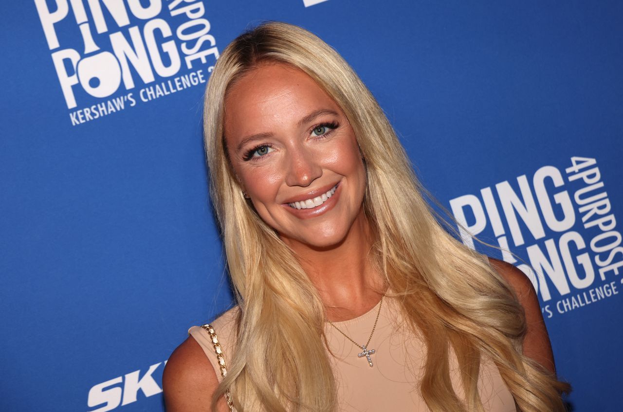 Days after ESPN layoff, Ashley Brewer marries NBA reserve whoâs âuglyâ but has âmoneyâ