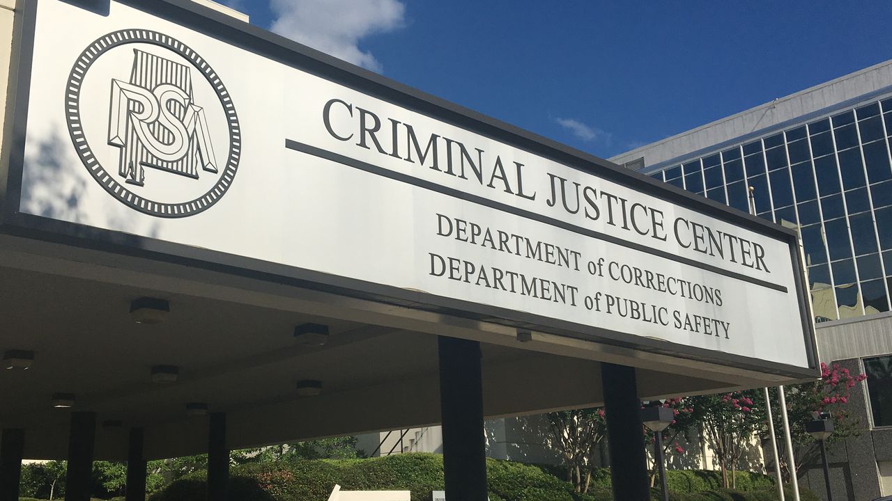 Ex-Alabama Corrections Department Employee indicted for alleged sexual conduct with inmate