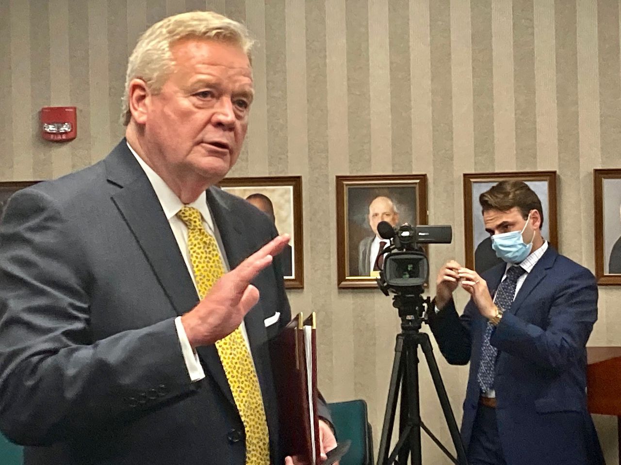 Hoover schools superintendent announces retirement