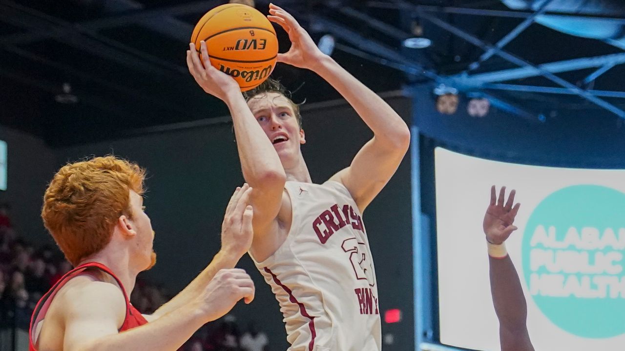 Huntsville basketball standout commits to Samford
