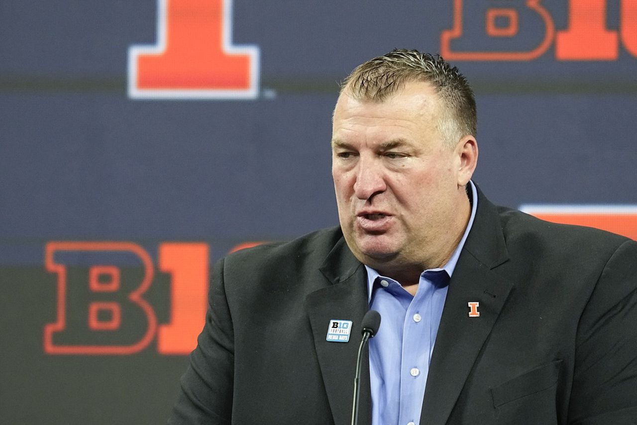 Illinoisâ Bret Bielema asked if heâs seen Barbie: âWeâre in the mermaid mode right nowâ