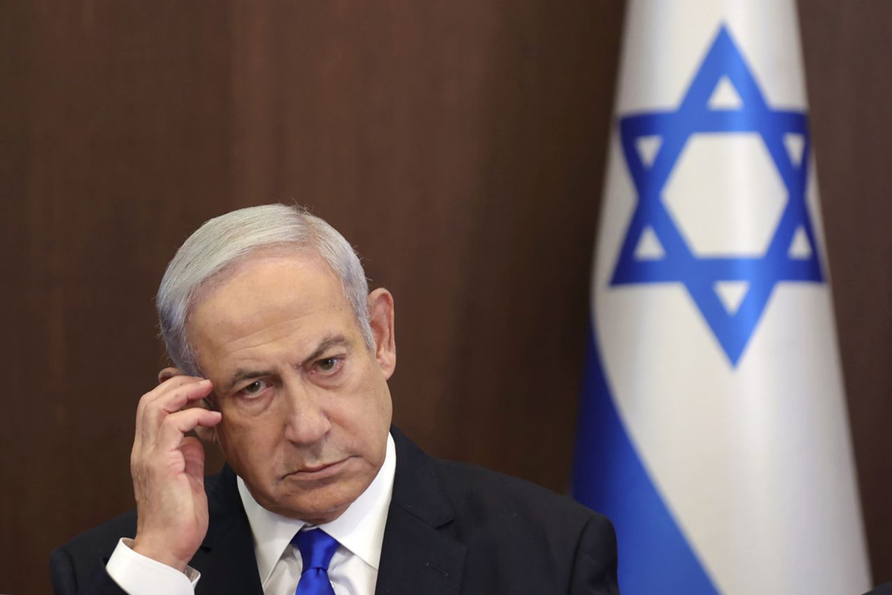 Israelâs Prime Minister Benjamin Netanyahu rushed to hospital