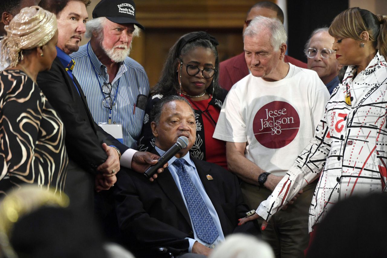 Jesse Jackson stepping down as Rainbow PUSH Coalition president after more than 50 years