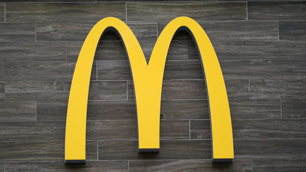 McDonaldâs cutting 3 items from menu