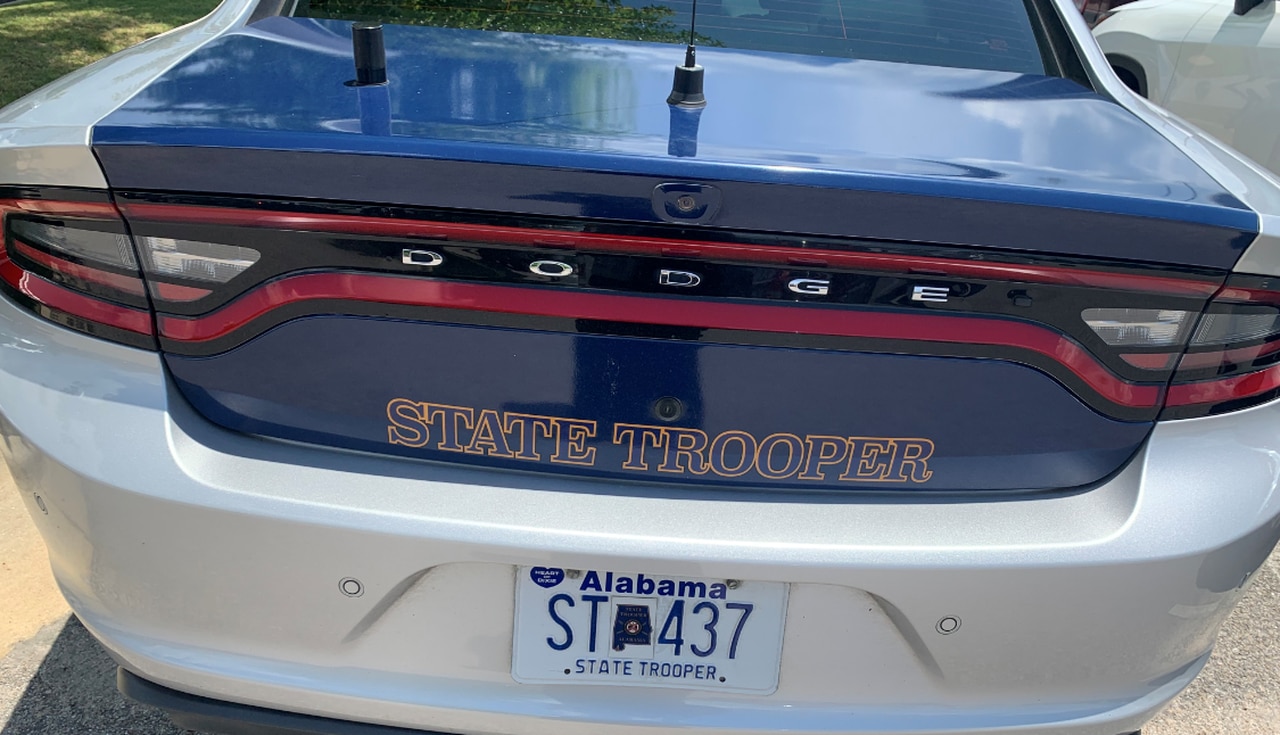 North Jefferson County woman killed in afternoon rollover crash on I-22