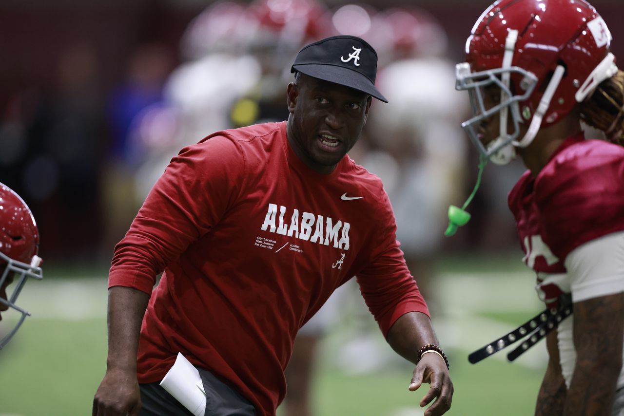 Notes from Alabama 2023 football media guide: new player numbers, coach roles