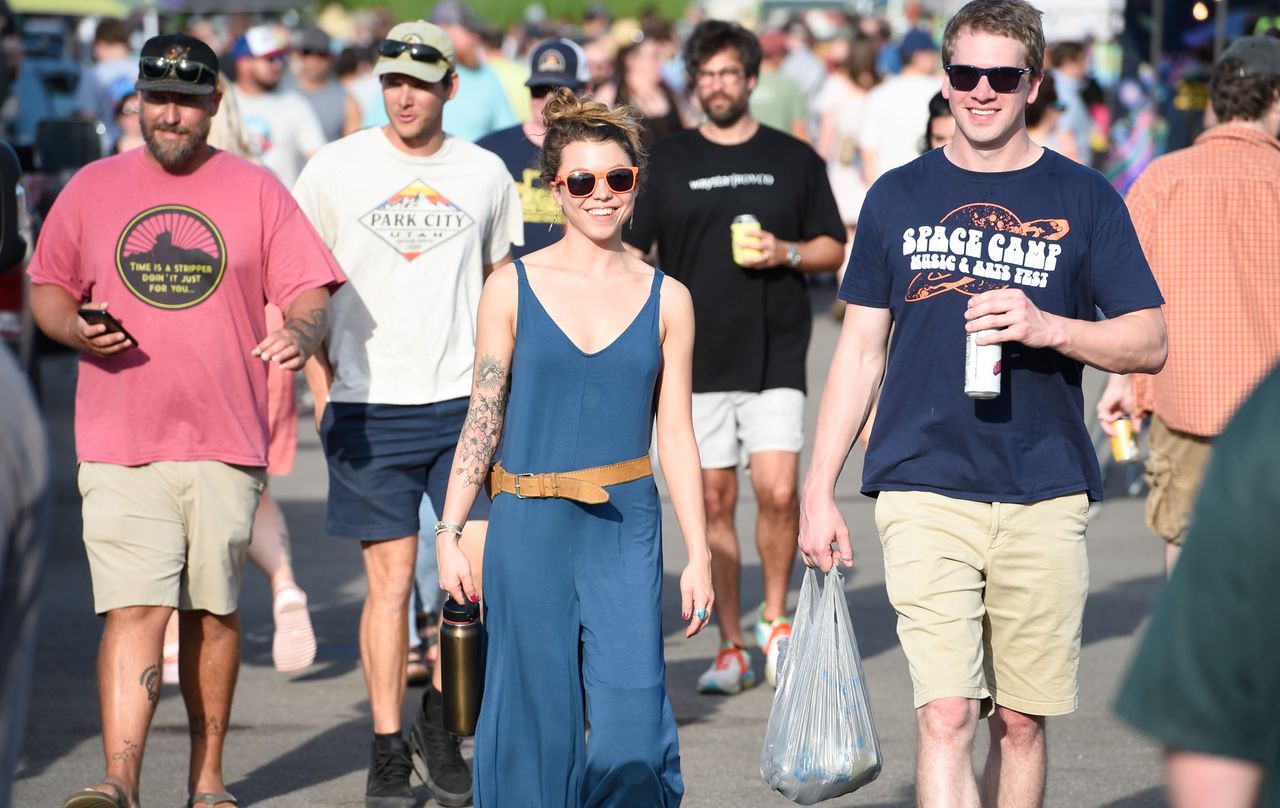 Phish fans swarm Orion lot for summer tour opener in Huntsville