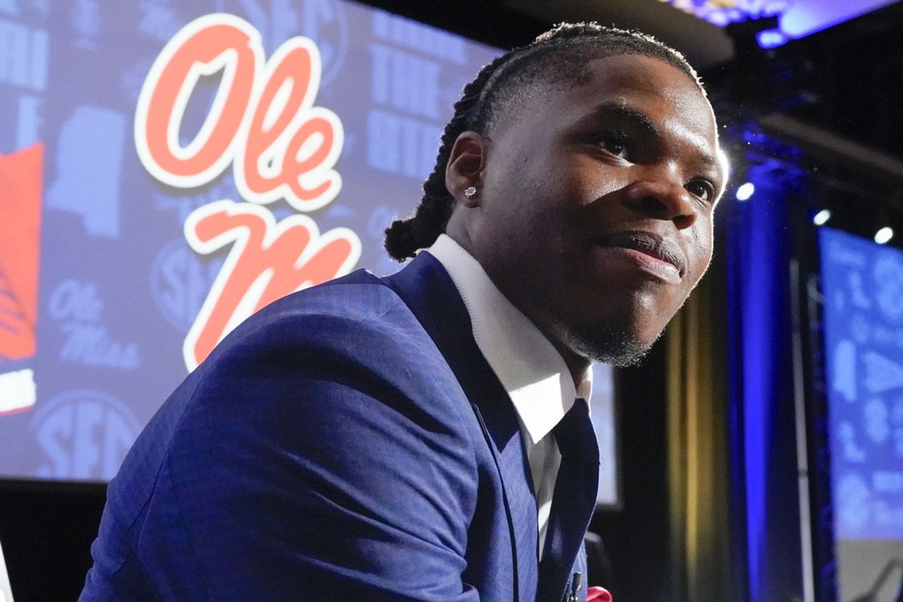 Pike Road alum Quinshon Judkins talks playing at Jordan-Hare Stadium