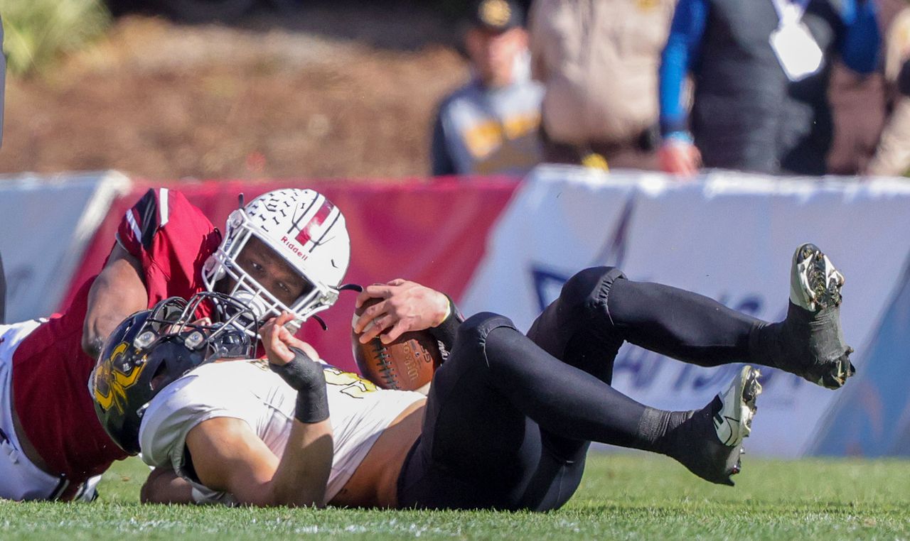 Recruiting update: Commitments and another SEC offer highlight state prospects