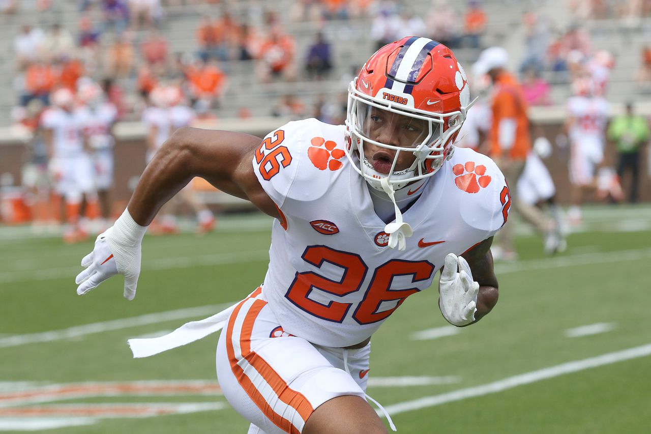 Report: Clemson LB T.J. Dudley enters transfer portal