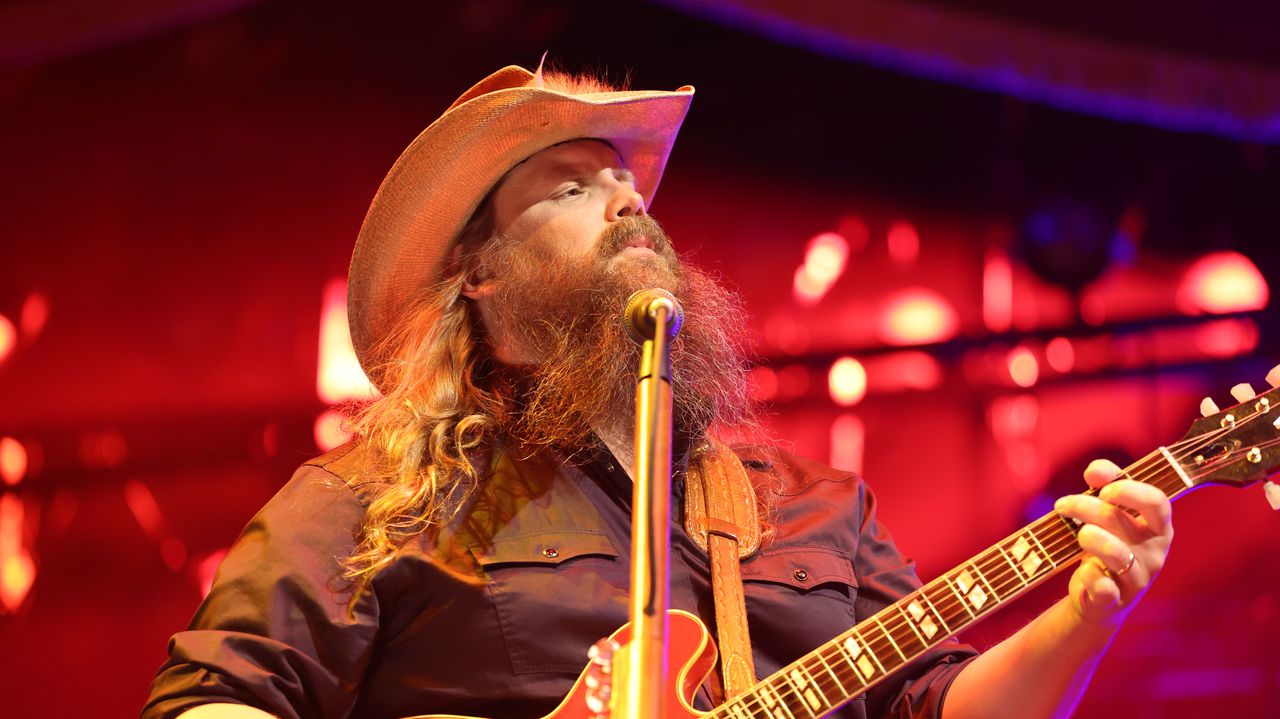 Chris Stapleton performs at St. Joseph's Health Amphitheater at Lakeview