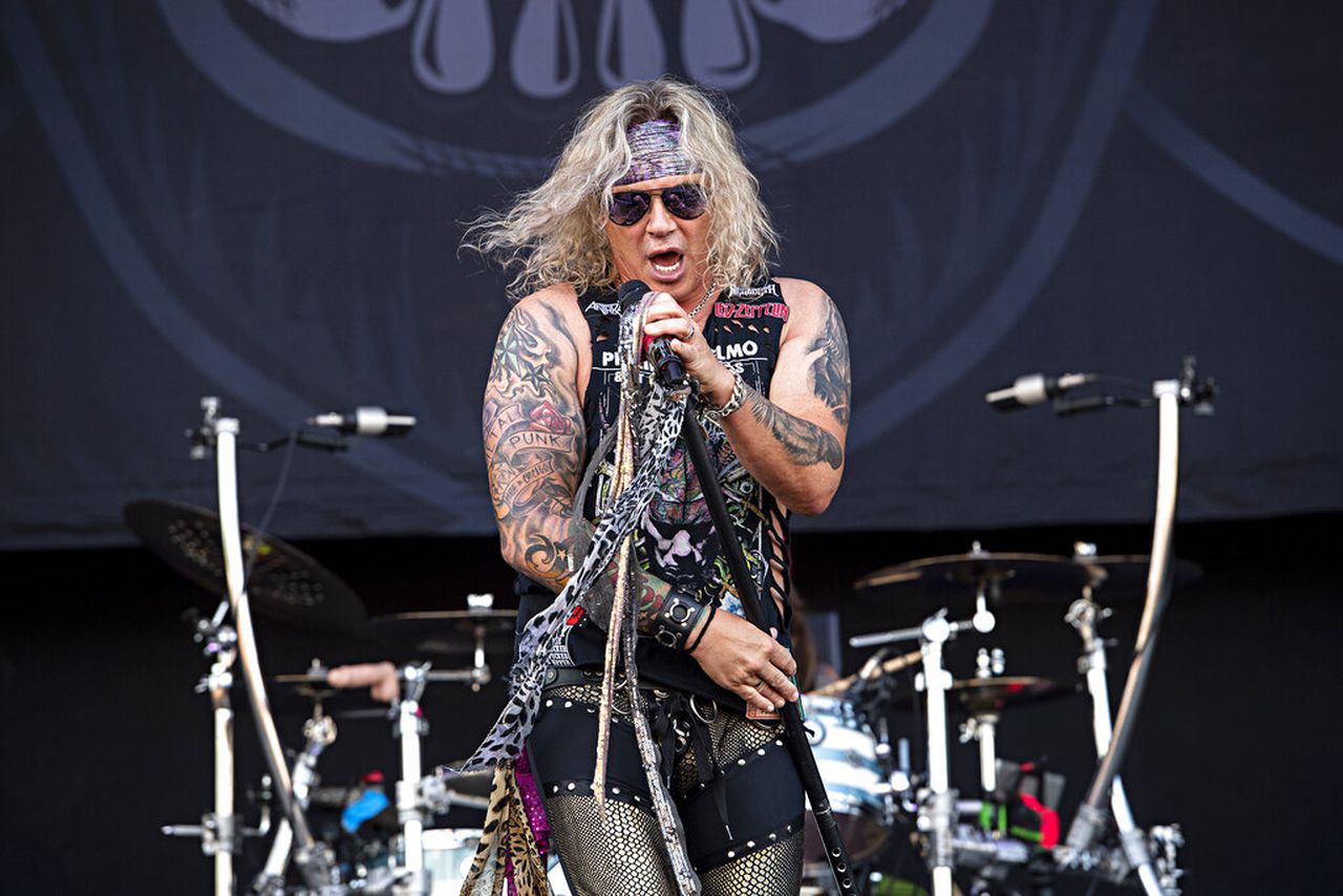 Steel Panther singer talks Van Halen, cancel culture, Jennifer Aniston