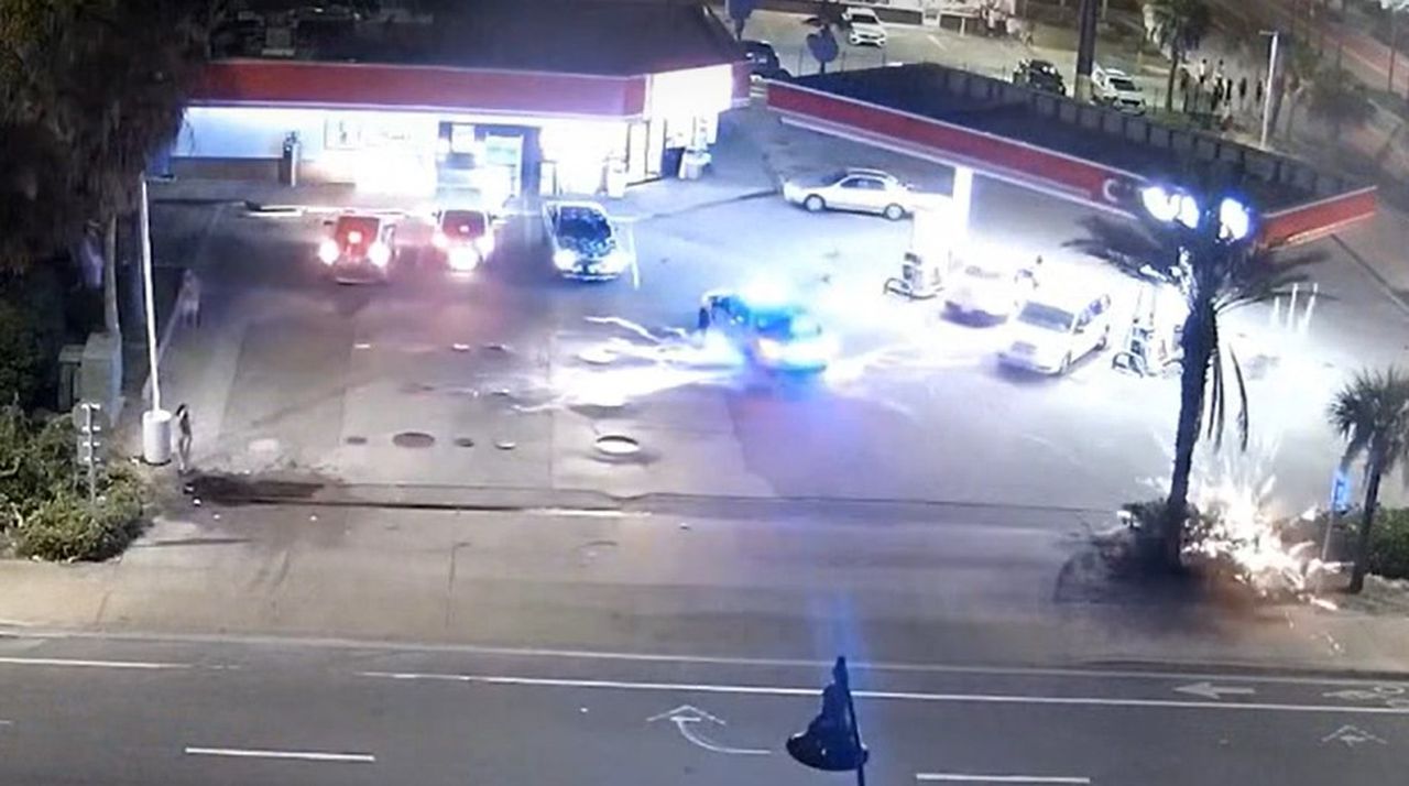 Video shows âmortar styleâ firework exploding under Panama City Beach police car; Alabama teen charged