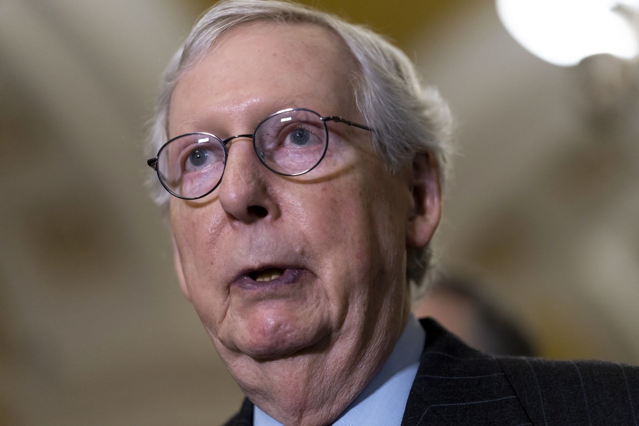 Watch Mitch McConnell freeze at press conference, helped from podium
